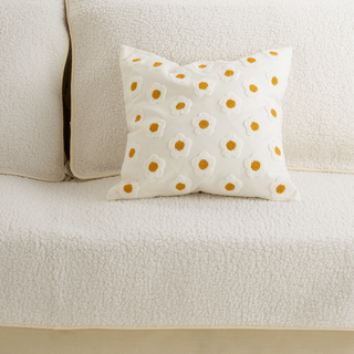 Daisy Dreams Sofa Pillow Cover