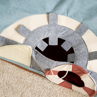 UFO Voyager Collapsible Cat Bed