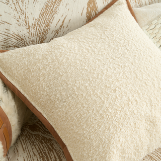 Pearl Essence Cushion Cover